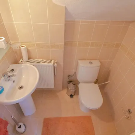 Kelebek Villa, Oezel Havuzlu, Villa *