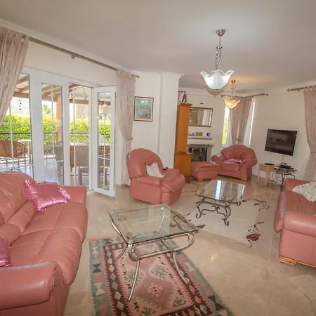 Villa Kelebek Villa, Oezel Havuzlu,